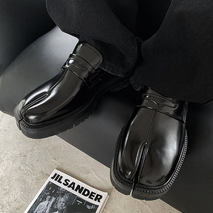 Tabi Cowhide Loafers - APEX MADE