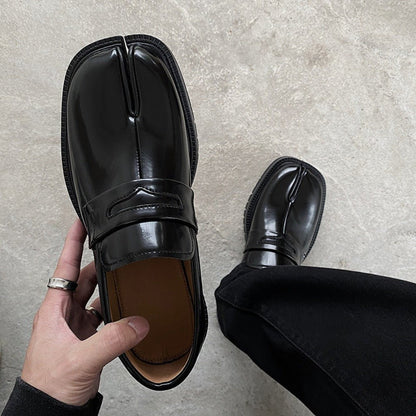 Tabi Cowhide Loafers - APEX MADE