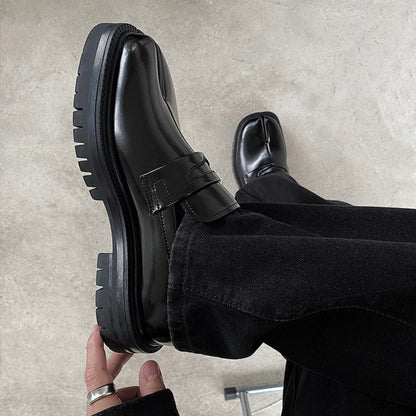 Tabi Cowhide Loafers - APEX MADE
