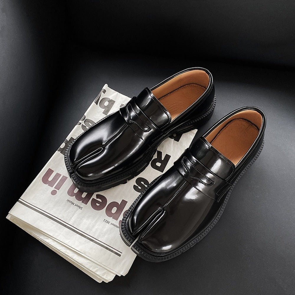 Tabi Cowhide Loafers - APEX MADE